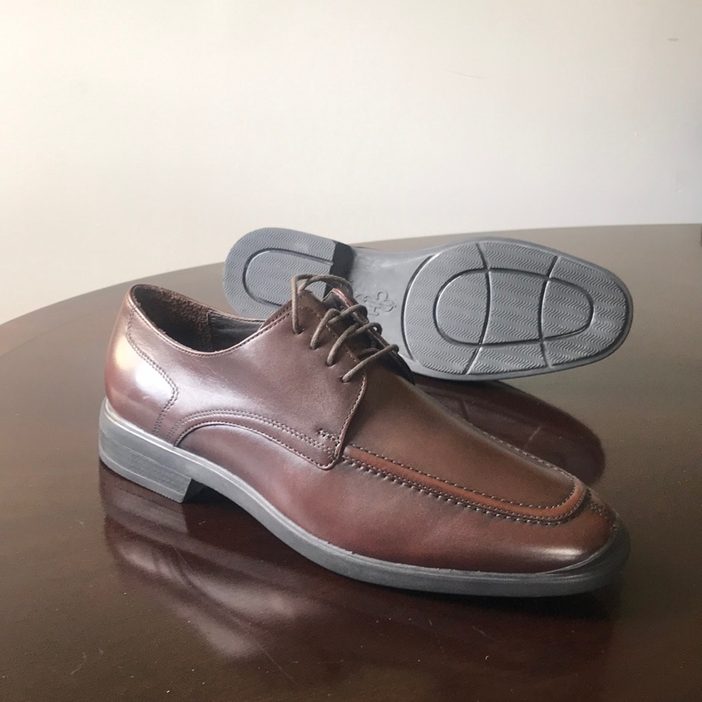 Cole Haan Chocolate Brn lace up 8.5M plain Oxfords - Picture 2 of 8